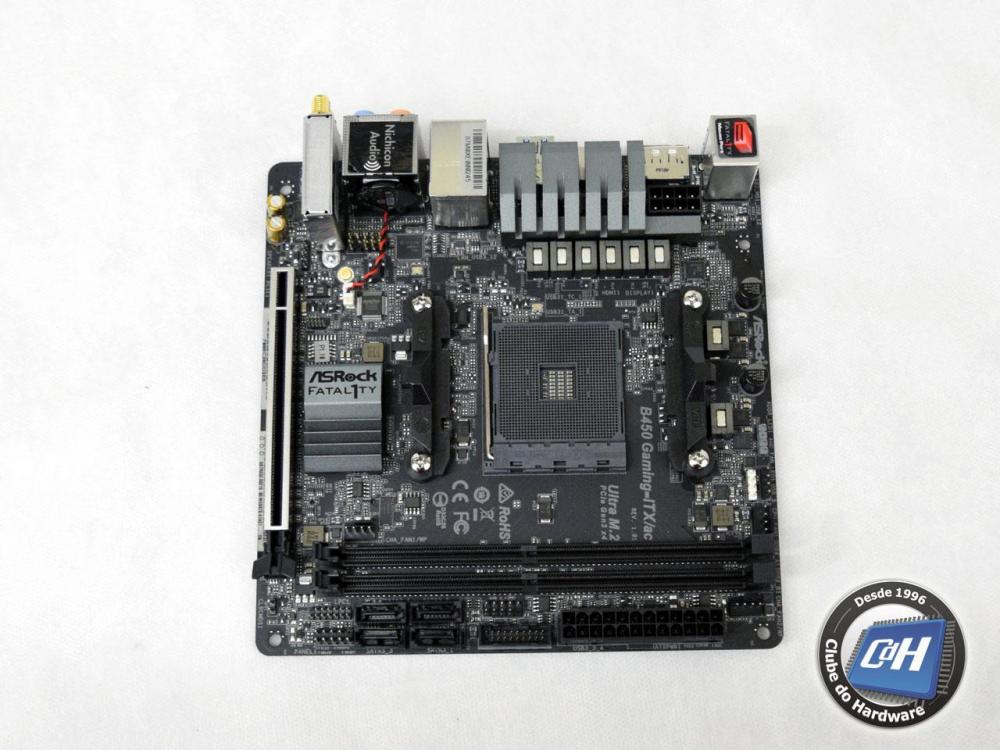 ASRock-B450GamingITX-ac-01.jpg