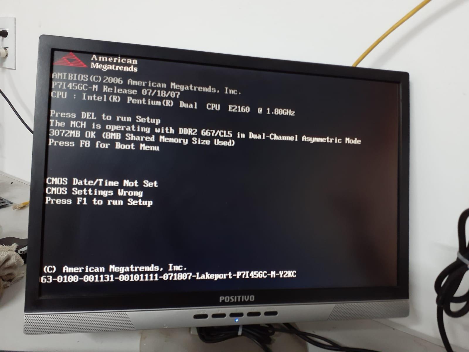 Computador reseta as configurações da BIOS a cada vez que é desligado -  Placas-mãe - Clube do Hardware