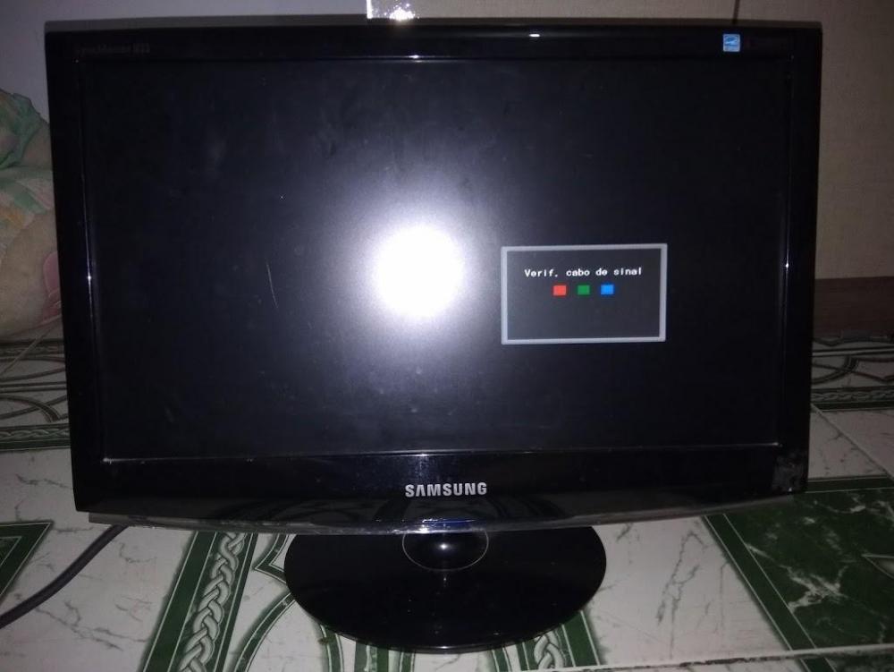 monitor-samsung-17-polegadas-seminovo-acompanha-cabos-D_NQ_NP_637299-MLB27286847853_052018-F.jpg