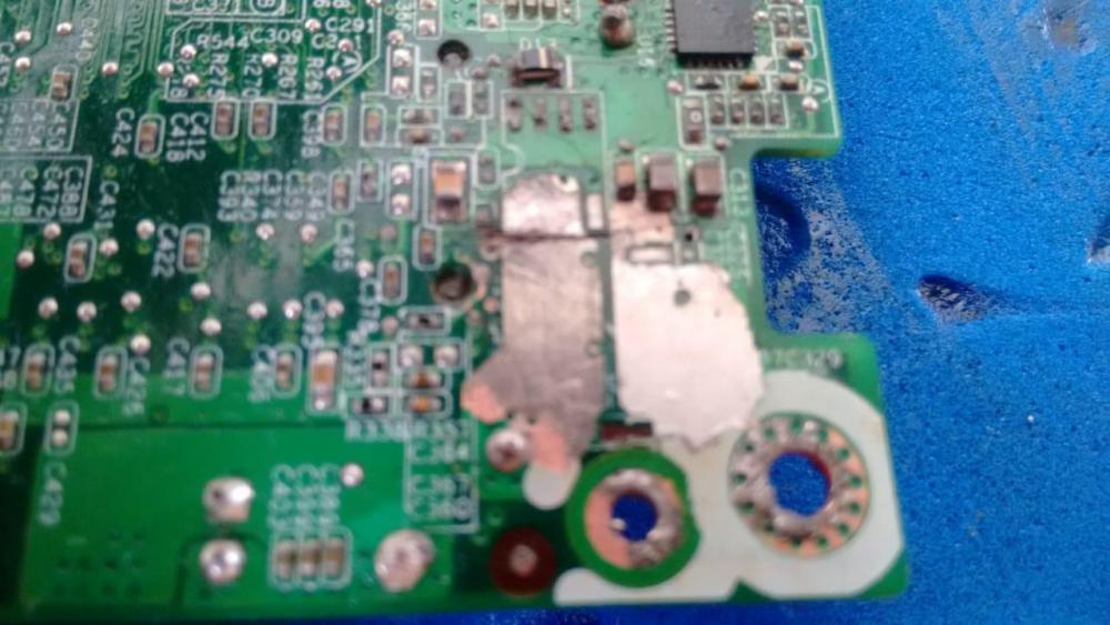 Solda pela placa.jpeg