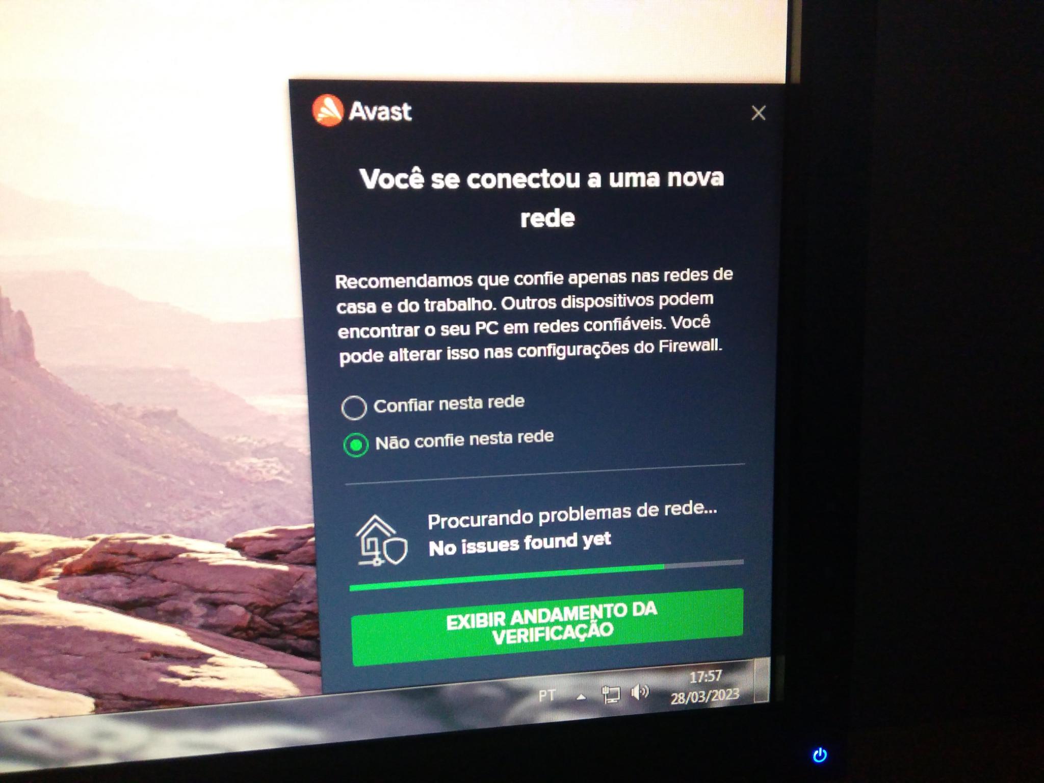 Vocês alguma vez ja foderam o pc de vocês com vírus tentando baixar alguma  coisa?? Eu posso dizer que até hoje só não fui hackeado nem roubado por  pura sorte porque inteligência