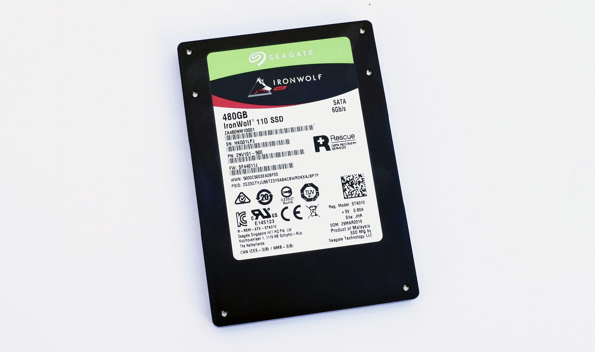 Teste do Seagate IronWolf 110 SSD de 480 GiB