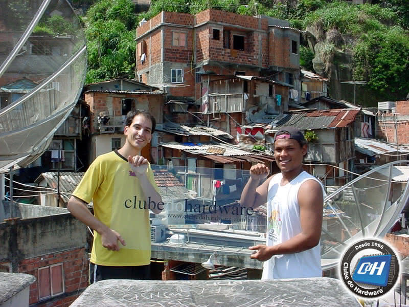Favela On Line (FOL)