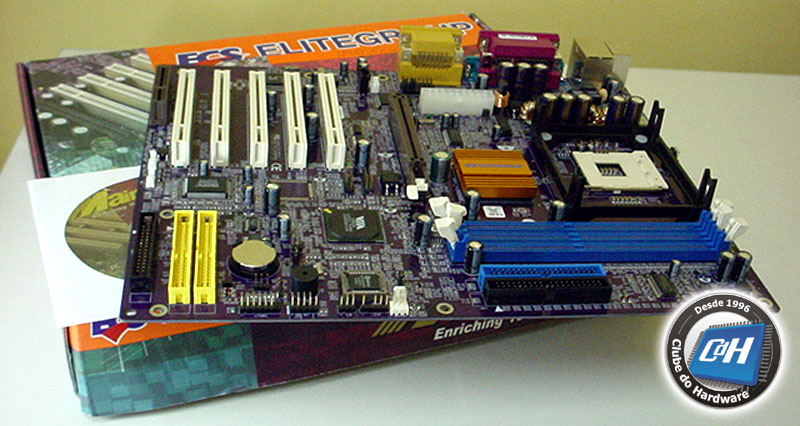Placa-Mãe ECS P4VXAD