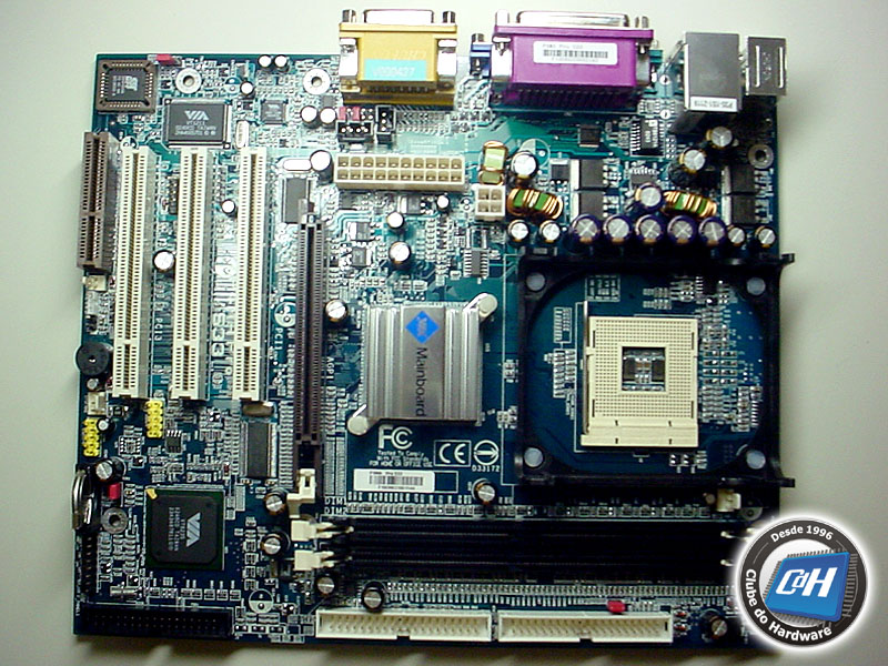 Placa-Mãe VIA P4MA Pro 533