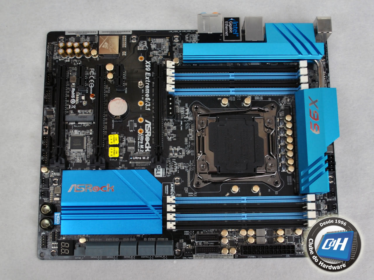 Placa-mãe ASRock X99 Extreme6/3.1