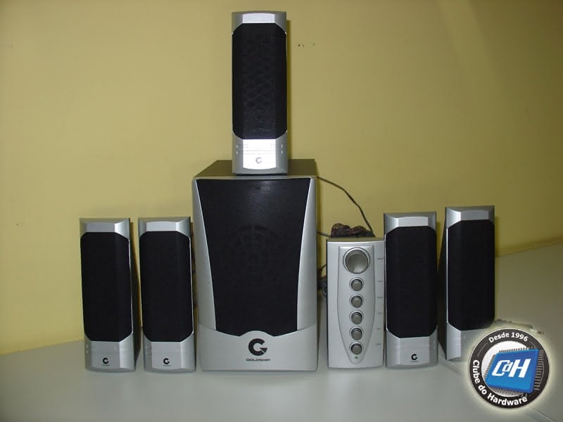 Como Conectar Caixas de Som 5.1 ao Seu PC Como Conectar Caixas de Som 5.1 ao Seu PC