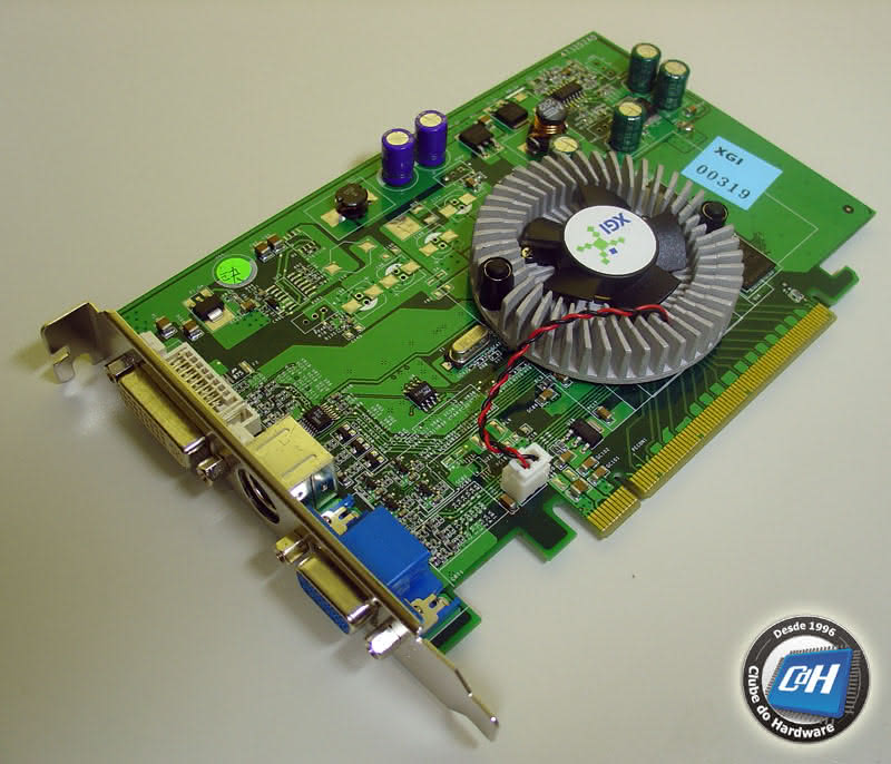 Placa de Vídeo XGI Volari 8300 128 MB de 64 bits Placa de Vídeo XGI Volari 8300 128 MB de 64 bits