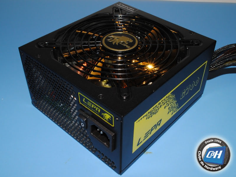 Teste da Fonte de Alimentação LEPA G700-MA Teste da Fonte de Alimentação LEPA G700-MA