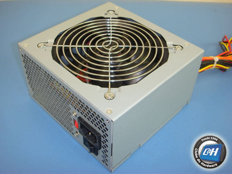 Teste da Fonte de Alimentação Mtek LC-8270BTX de 250 W Teste da Fonte de Alimentação Mtek LC-8270BTX de 250 W