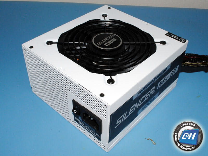 Teste da Fonte de Alimentação PC Power & Cooling Silencer Mk III 600 W