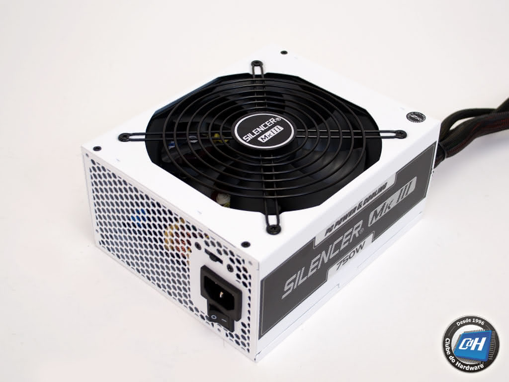 Teste da Fonte de Alimentação PC Power & Cooling Silencer Mk III 750 W