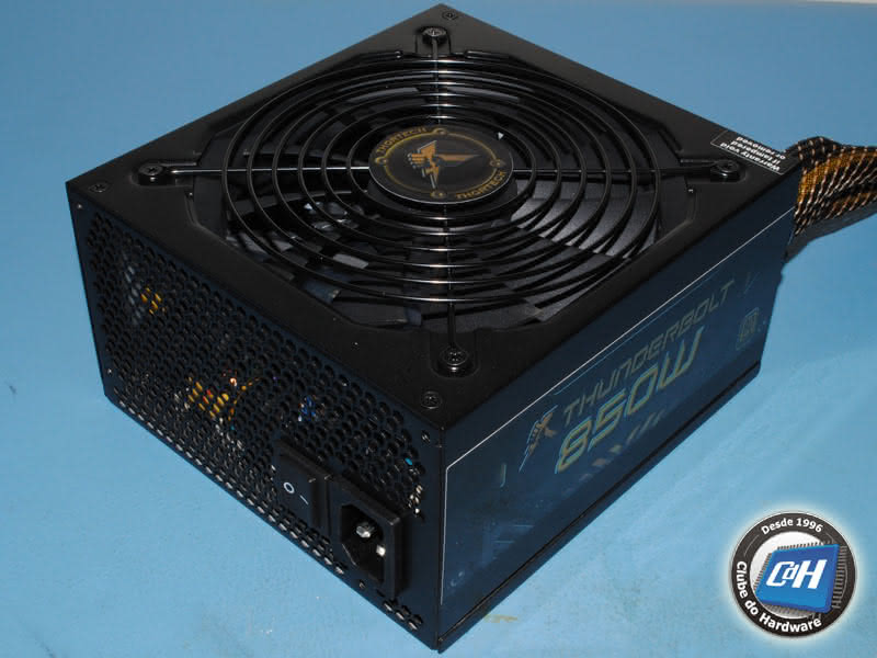 Teste da Fonte de Alimentação Thortech Thunderbolt 850 W Teste da Fonte de Alimentação Thortech Thunderbolt 850 W