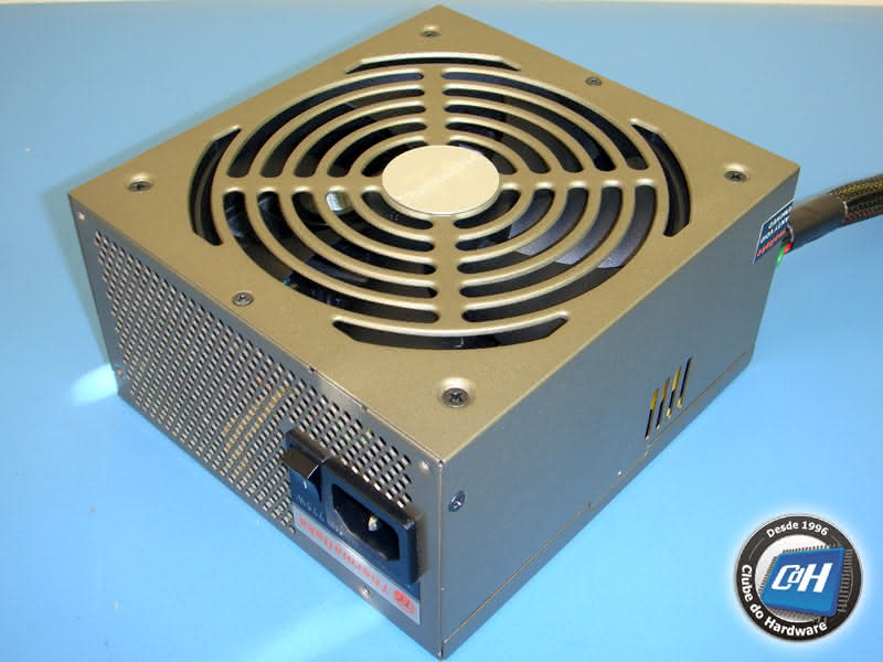Teste da Fonte de Alimentação Thermaltake Toughpower XT 775 W Teste da Fonte de Alimentação Thermaltake Toughpower XT 775 W
