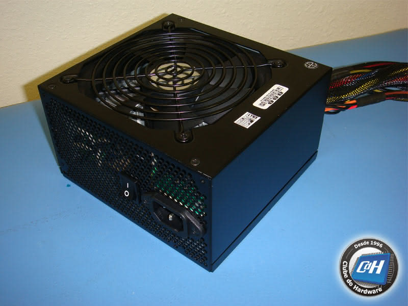 Teste da Fonte de Alimentação Akasa Paxpower 500 W Teste da Fonte de Alimentação Akasa Paxpower 500 W