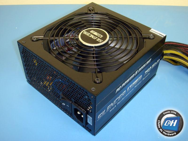 Teste da Fonte de Alimentação PC Power & Cooling Silencer Mk II 750 W