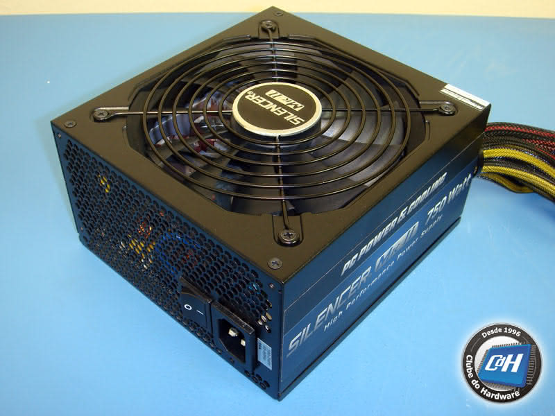 Teste da Fonte de Alimentação PC Power & Cooling Silencer Mk II 750 W Teste da Fonte de Alimentação PC Power & Cooling Silencer Mk II 750 W