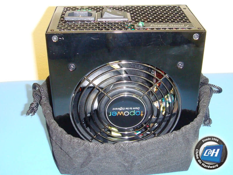 Teste da Fonte de Alimentação Topower PowerBird 900 W Teste da Fonte de Alimentação Topower PowerBird 900 W