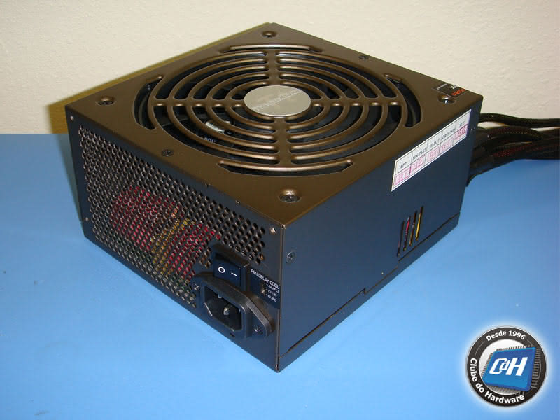 Teste da Fonte de Alimentação Thermaltake Toughpower XT 750 W Teste da Fonte de Alimentação Thermaltake Toughpower XT 750 W