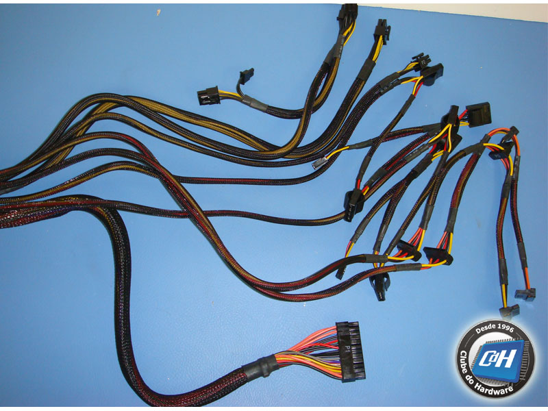 Fonte de alimentação ASUS U-65GA 650 W