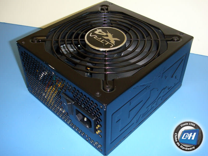 Teste da Fonte de Alimentação Ultra X4 850 W Teste da Fonte de Alimentação Ultra X4 850 W