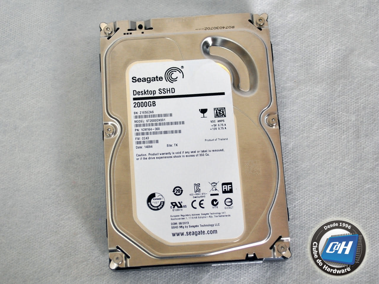 Teste do disco rígido Seagate Desktop SSHD de 2 TB