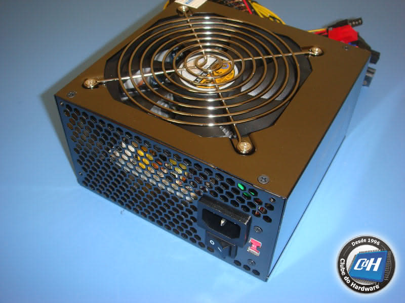 Teste da Fonte de Alimentação eXtream FEX-45T12 de 450 W Teste da Fonte de Alimentação eXtream FEX-45T12 de 450 W
