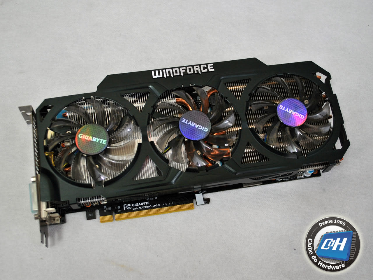 Teste das placas de vídeo Gigabyte GeForce GTX 770 (GV-N770OC-2GD) vs. ASUS Matrix Platinum (R9280X-P-3GD5)