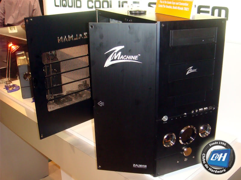 Gabinete Zalman Z-Machine LQ1000