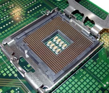 Cobertura do Lançamento dos Chipsets Intel 915, Intel 925 e Soquete 775