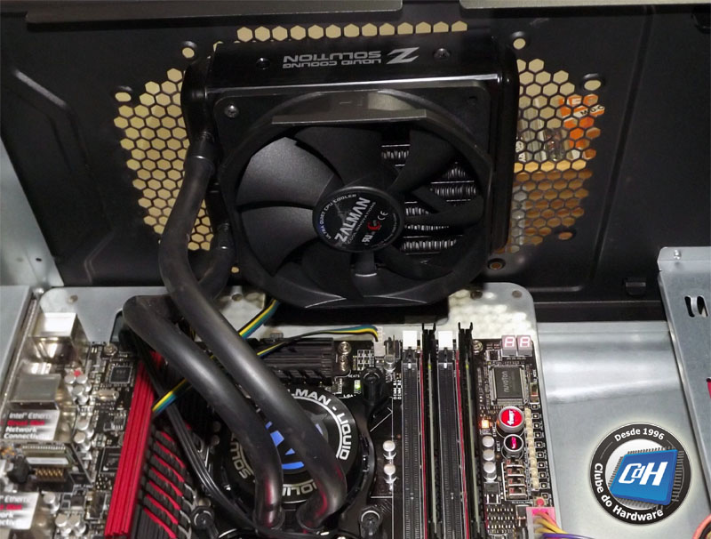 Qual a melhor posição para instalar ventoinhas em um cooler a água?